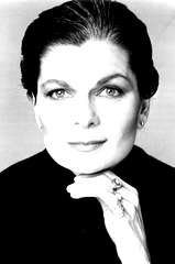 Ronnie Claire Edwards profile picture