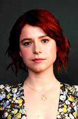 Jessie Buckley profile picture