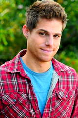 Nathan Frizzell profile picture