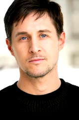 Yuri Lowenthal profile picture
