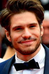 François Civil profile picture