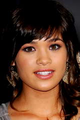 Nicole Gale Anderson profile picture
