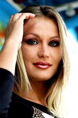 Éva Henger profile picture
