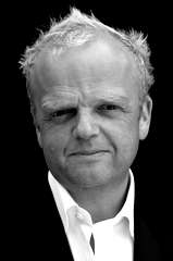 Toby Jones profile picture