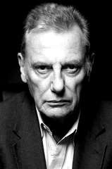 Paul Darrow profile picture