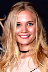 Carly Schroeder profile picture
