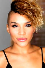 Emmy Raver-Lampman profile picture