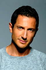 Sasha Roiz profile picture