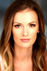 Holly Hougham profile picture