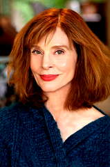 Leigh Taylor-Young profile picture