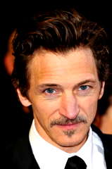 John Hawkes profile picture