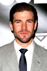 Austin Stowell profile picture