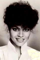 Gloria Charles profile picture
