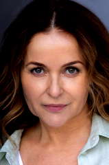 Julia Sawalha profile picture