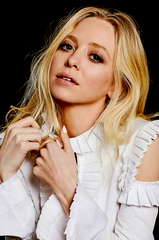 Portia Doubleday profile picture