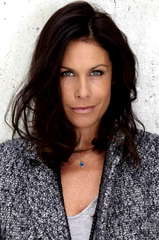 Astrid Veillon profile picture