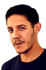 Theo Rossi profile picture