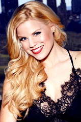 Megan Hilty profile picture