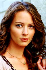 Amy Acker profile picture