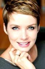 Andrea Osvárt profile picture