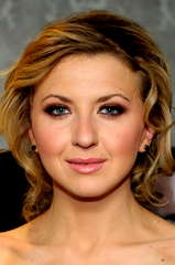 Nina Arianda profile picture