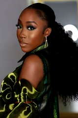 Beverly Naya profile picture