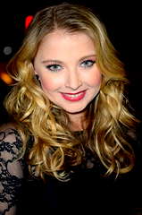 Elisabeth Harnois profile picture