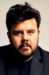 Eser Yenenler profile picture