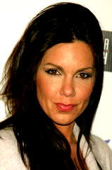 Tessie Santiago profile picture