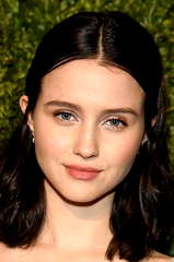 Julia Goldani Telles profile picture