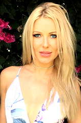 Anya Benton profile picture