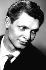 Eduard Khil