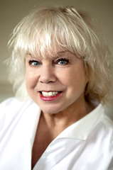 Denny Dillon profile picture