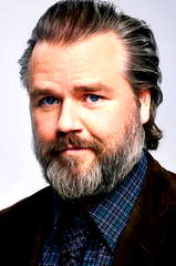 Tyler Labine profile picture