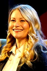 Emilie de Ravin profile picture