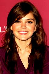 Aimee Teegarden profile picture