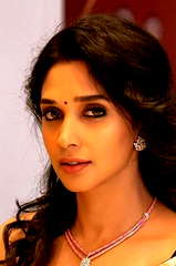 Nyla Usha