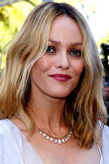 Vanessa Paradis profile picture