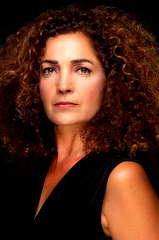 Mihriban Er profile picture