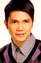 Vhong Navarro profile picture