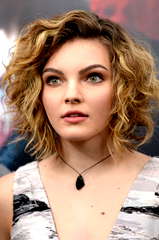 Camren Bicondova profile picture