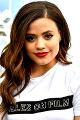 Sarah Jeffery profile picture