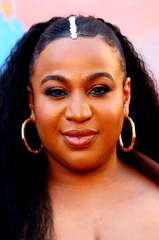 Sophia Nomvete profile picture