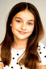 Holly de Barros profile picture