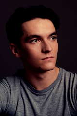 Fionn Whitehead profile picture