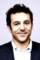 Fred Savage profile picture