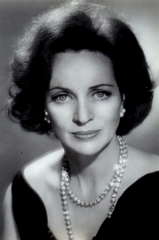 Beatrice Straight profile picture