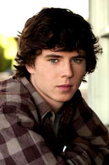 Charlie McDermott profile picture
