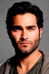 Tyler Hoechlin profile picture