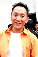 Robby Tumewu